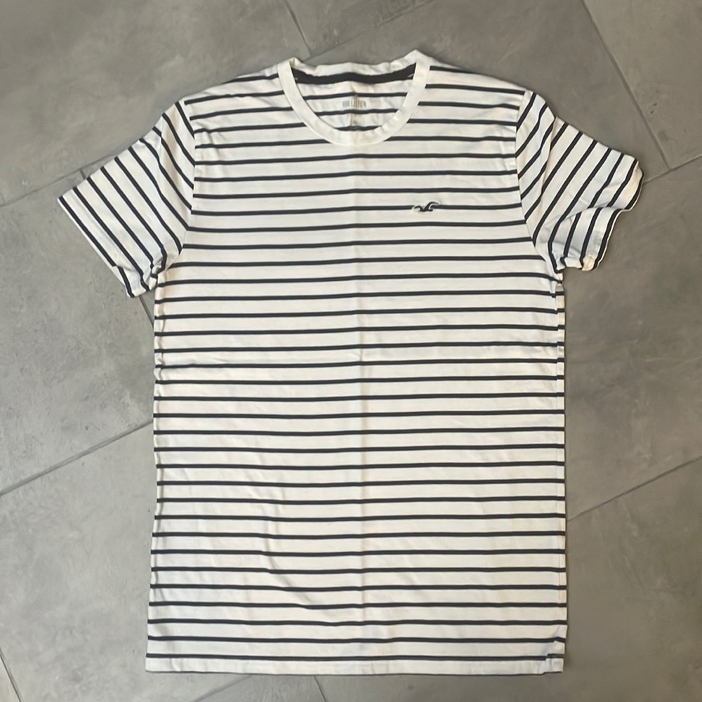 striped hollister t-shirt